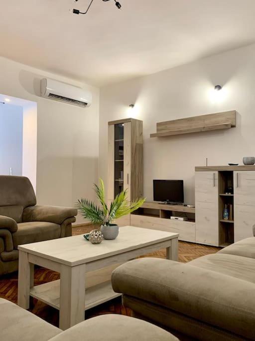 Central City Apartment สโกเปีย ภายนอก รูปภาพ